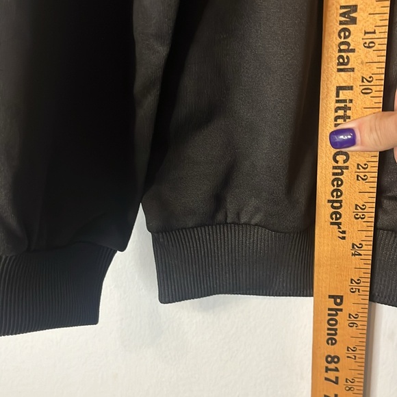 NWT Ariat Denim SWEATSHIRT Sz Medium Crew Neck Black Bull Denim Longhorn - Picture 6 of 6